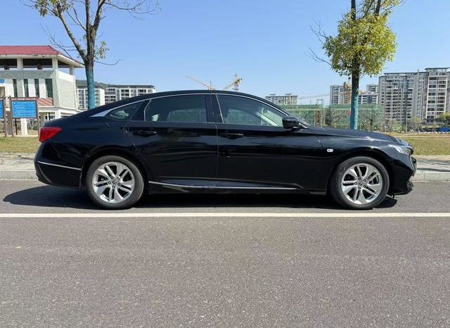 
								Honda Accord, 2021 full									