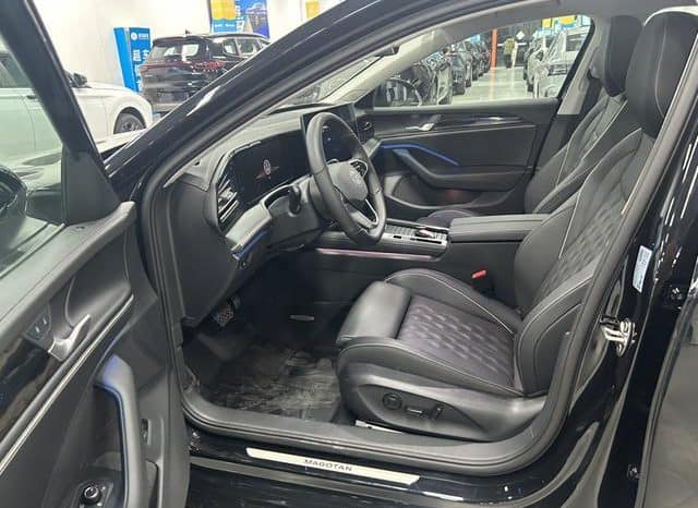 
								Volkswagen Magotan, 2024 full									