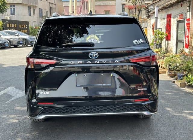 
								Toyota Granvia, 2023 full									