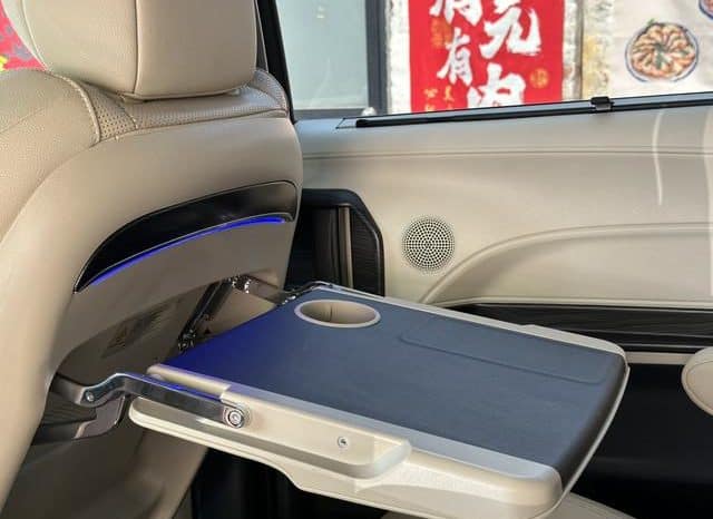 
								Toyota Granvia, 2023 full									