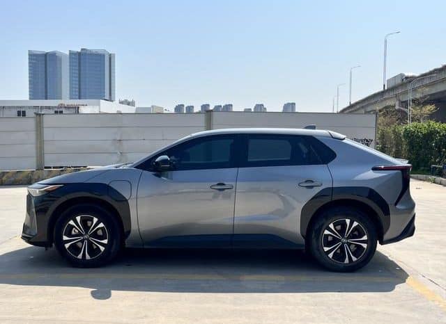 
								Toyota BZ4X, 2023 full									