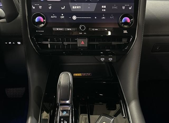 
								Toyota Vellfire (II), 2024 full									