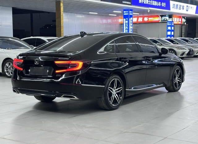 
								Honda Accord, 2022 full									