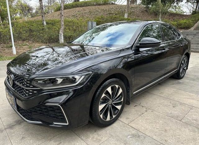 
								Volkswagen Passat, 2023 full									