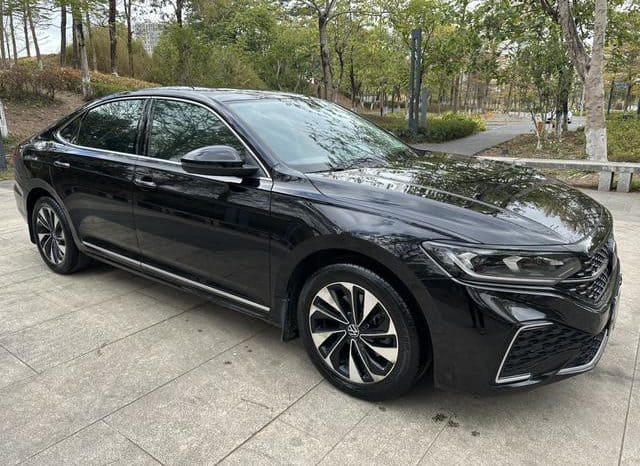 
								Volkswagen Passat, 2023 full									