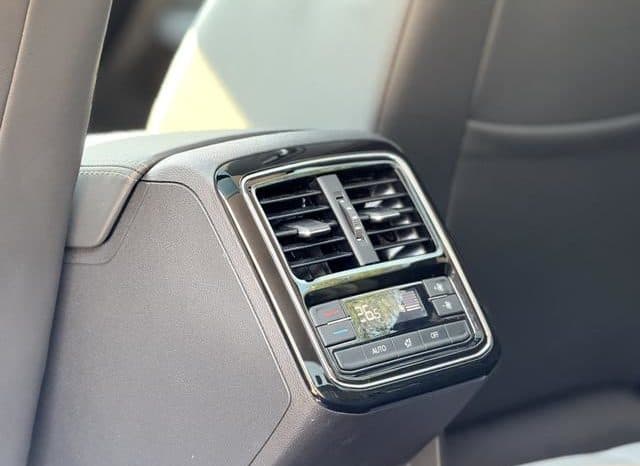 
								Volkswagen Passat, 2021 full									