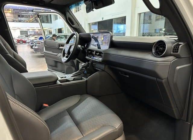
								Toyota Prado, 2024 full									