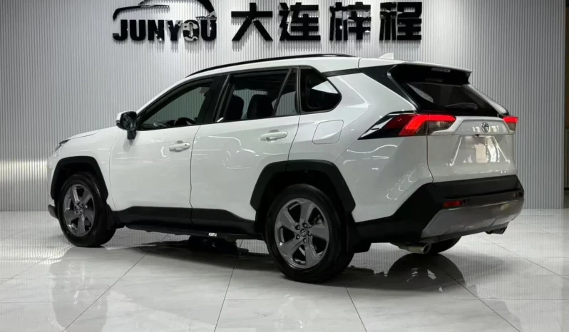 
								Toyota RAV4, 2021 full									