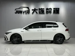 
										Volkswagen Golf, 2021 full									