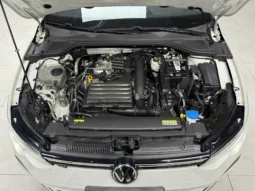
										Volkswagen Golf, 2021 full									