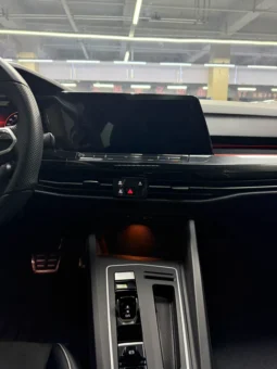
										Volkswagen Golf, 2021 full									