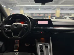 
										Volkswagen Golf, 2021 full									