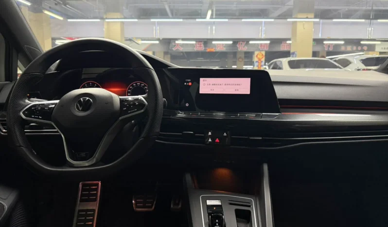 
								Volkswagen Golf, 2021 full									