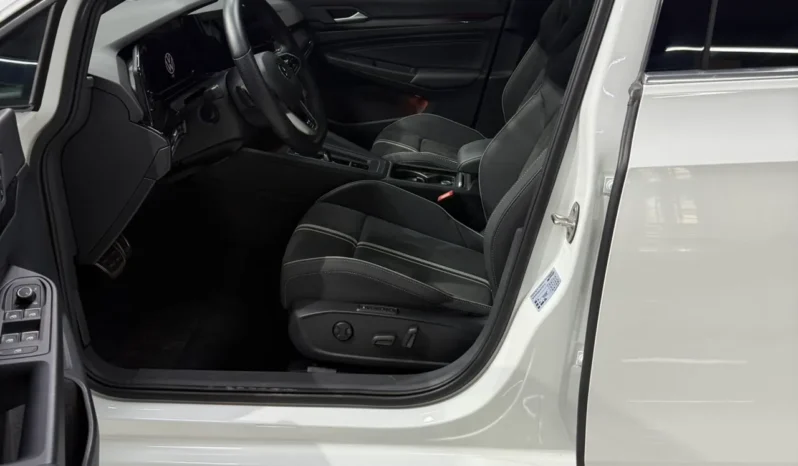 
								Volkswagen Golf, 2021 full									