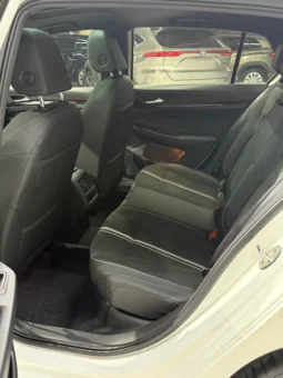 
										Volkswagen Golf, 2021 full									