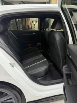 
										Volkswagen Golf, 2021 full									