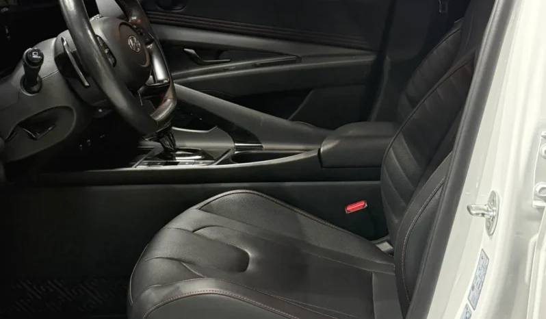 
								Hyundai Elantra, 2021 full									