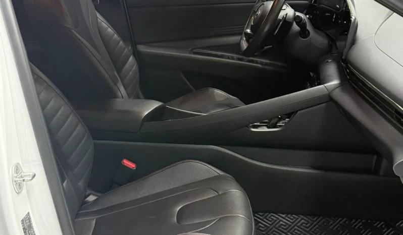 
								Hyundai Elantra, 2021 full									