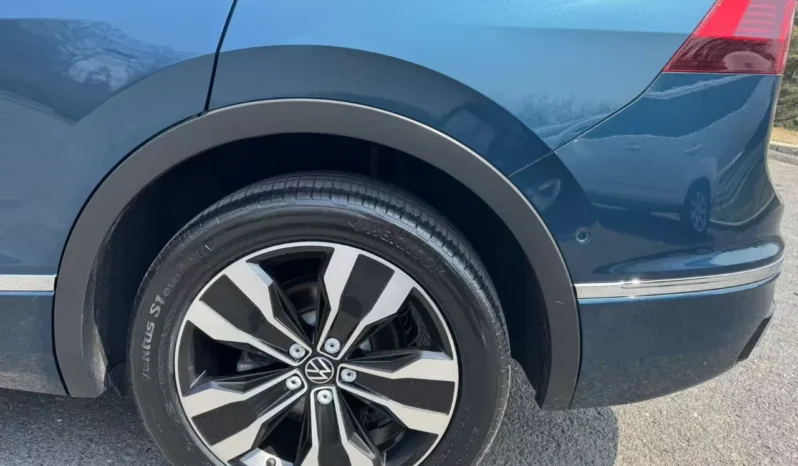 
								Volkswagen Tiguan L, 2021 full									