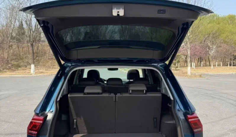 
								Volkswagen Tiguan L, 2021 full									