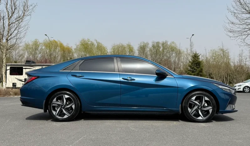 
								Hyundai  Elantra, 2021 full									