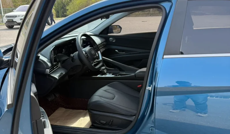 
								Hyundai  Elantra, 2021 full									