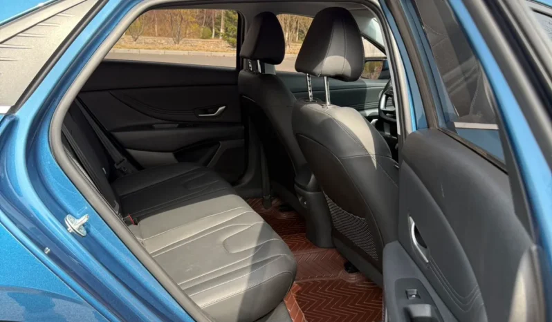 
								Hyundai  Elantra, 2021 full									