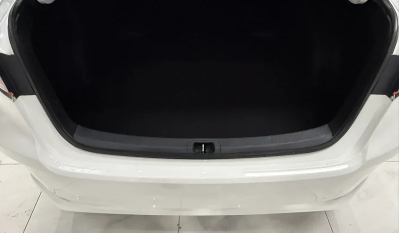 
								Toyota Corolla, 2020 full									