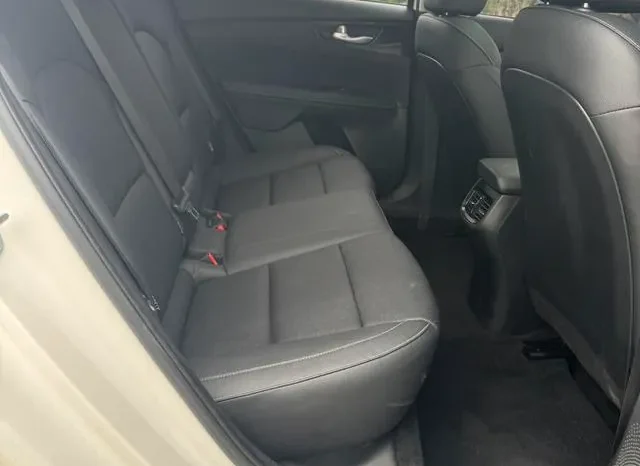 
								Kia K3, 2021 full									