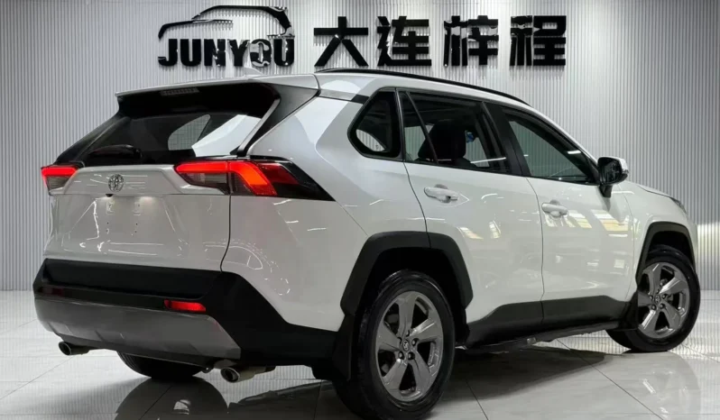 
								Toyota RAV4, 2021 full									