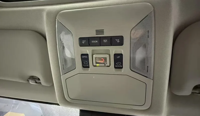 
								Toyota RAV4, 2021 full									