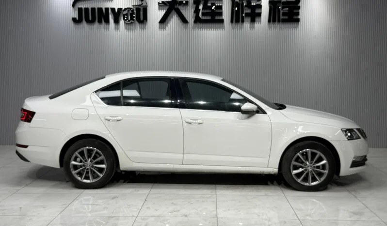 
								Skoda Octavia 2021.09 full									