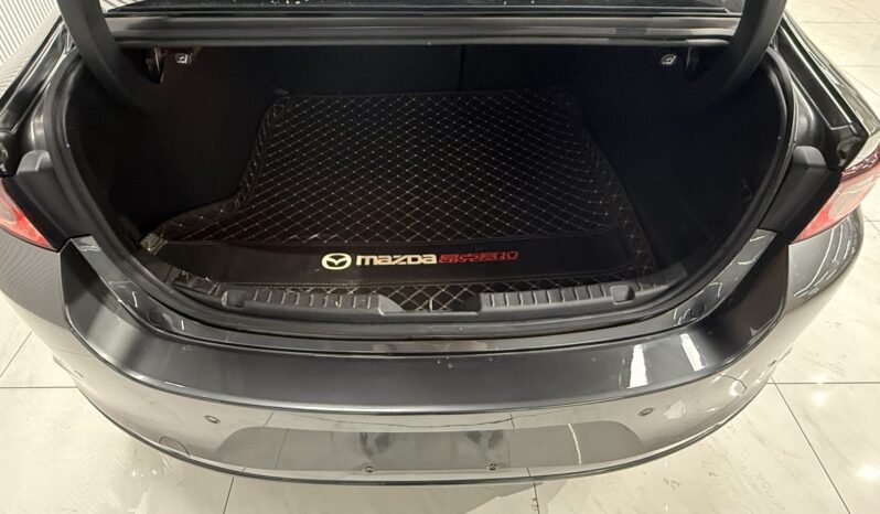 
								Mazda3 Axela 2021.10 full									