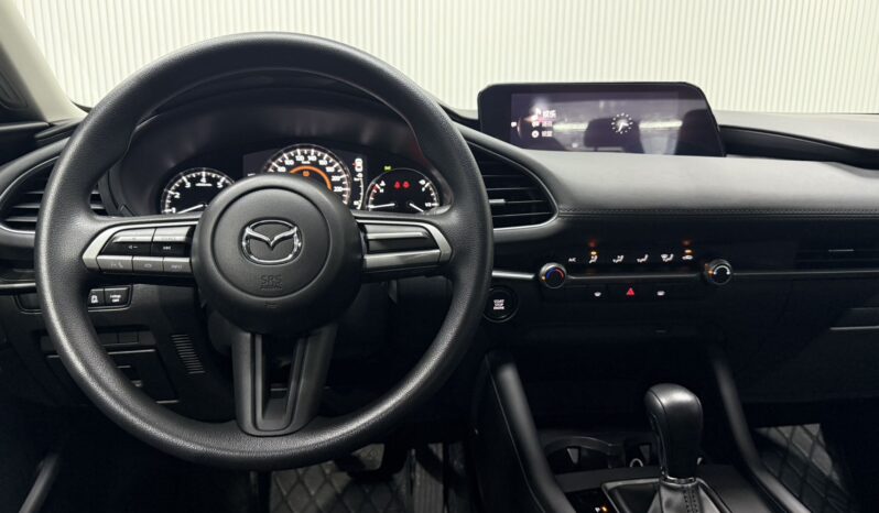 
								Mazda3 Axela 2021.10 full									